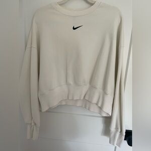 Nike Sportswear Phoenix Fleece
Women's Oversized Crew-Neck Sweatshirt